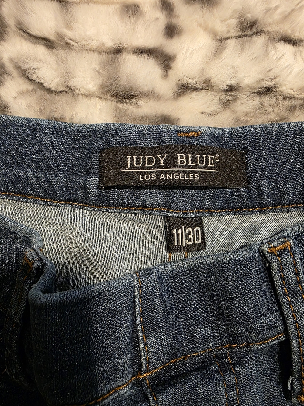 Judy Blue Mid-Dark Distressed Boyfriend Jeans - Picture 5 of 6